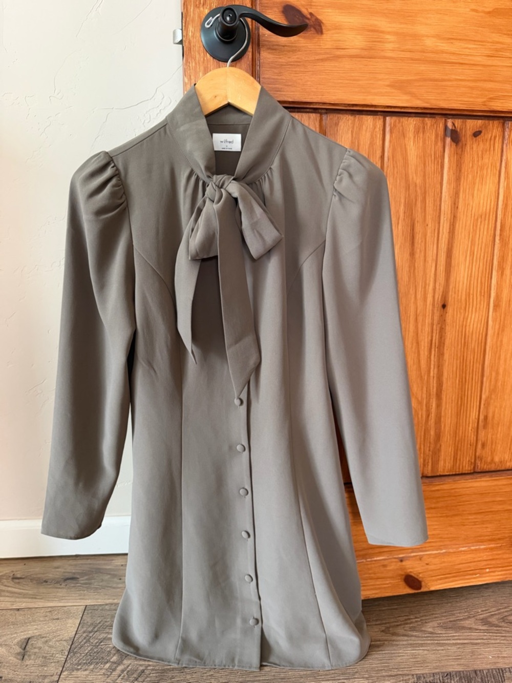 Aritzia Wilfred Olive Taupe Tie-Neck Button-Front Mini Dress - Small - Like New